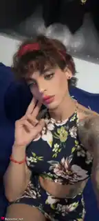 648739797 - Soy feliz y busco risas 😄