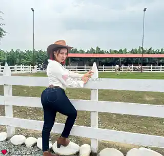 603118135 - Vicky busca locuras