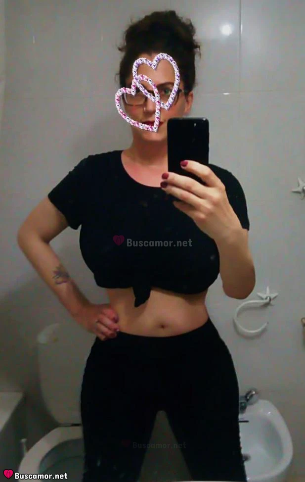 612488412 - Hola, soy tu vecina, me gusta tender sabanas mm😉