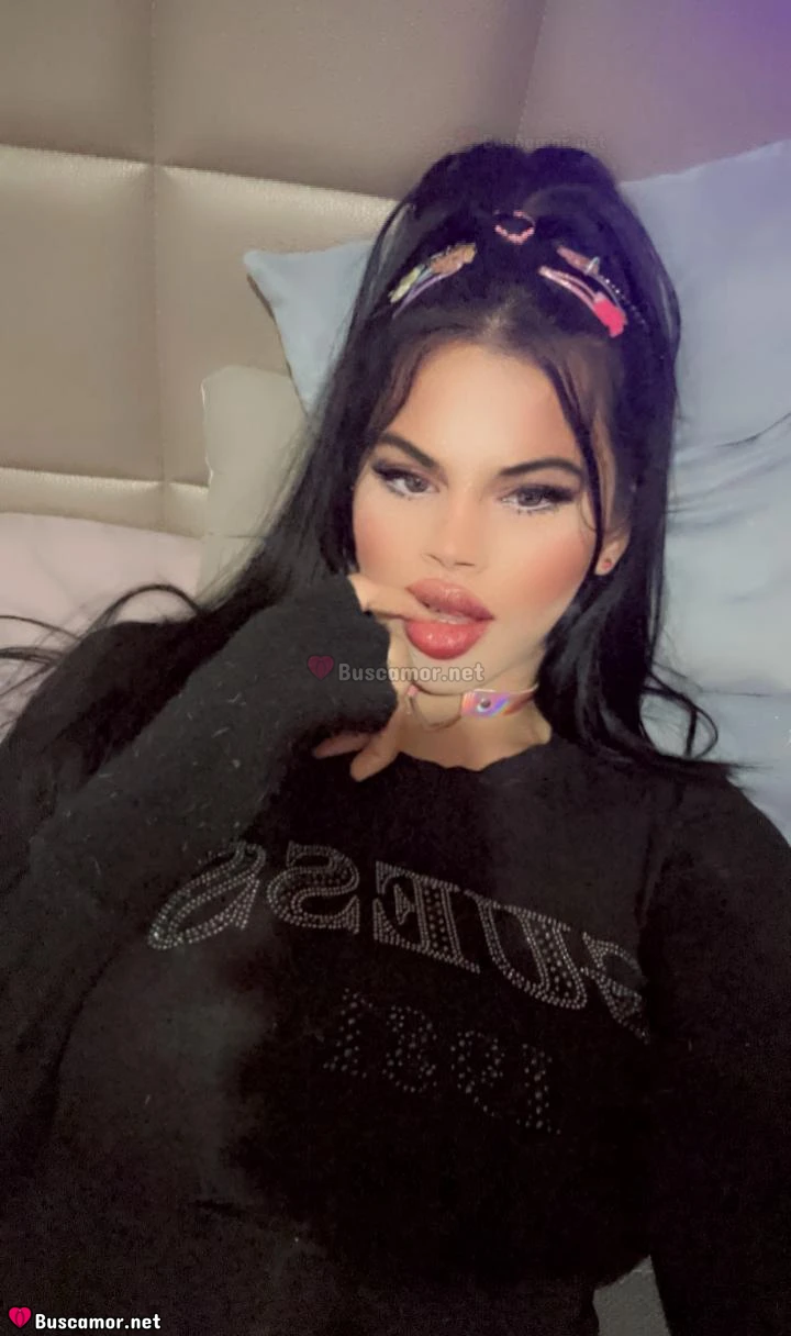 602148460 - Soy una diosa en busca de un alma gemela loca . divertida.