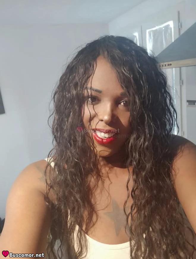 631313884 - Masajista trans morena busca aventura.