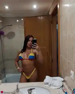 689915474 - Carolina busca un amor verdadero.