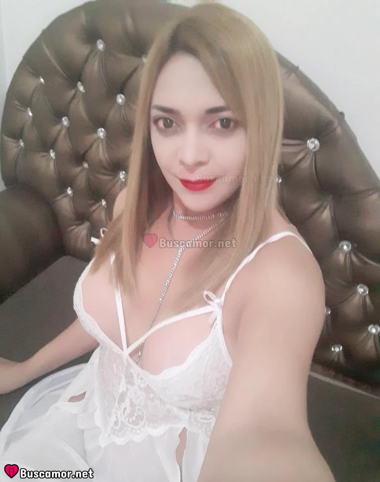 642500827 - Camila busca amor.