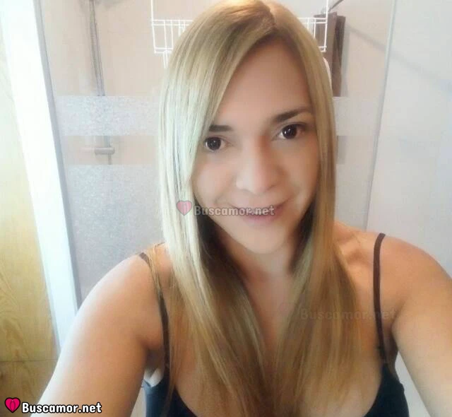 642500827 - Camila busca amor.