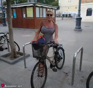627000184 - Soy una madurita divertida, busco alguien sincero pa pasar buenos momentos y disfrutar juntos.