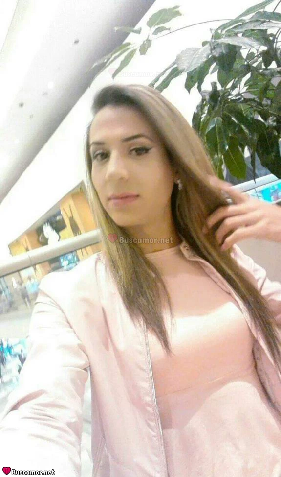 675220566 - Bayolet😍 entre risas y abrazos en plaza costa sol.