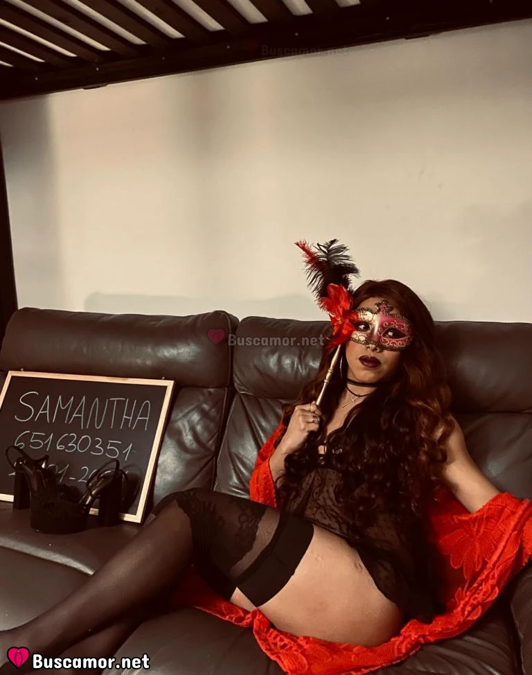 651630351 - Samanta busco algo divertido.