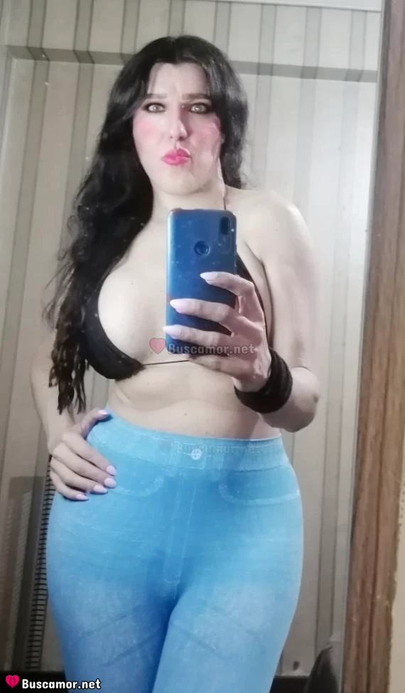 697455526 - Soy Sandrita, busco chicos lindos pa salir y bailar