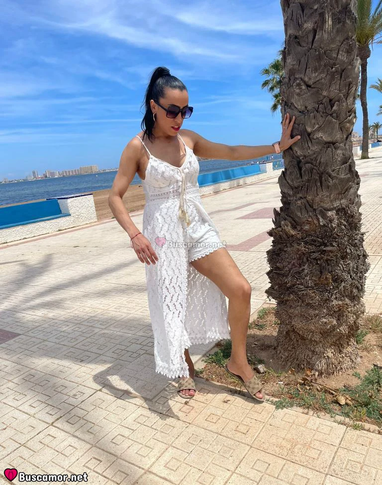 613660869 - Soy Bruna, buscando momentos inolvidables en Huelva glamuroza.