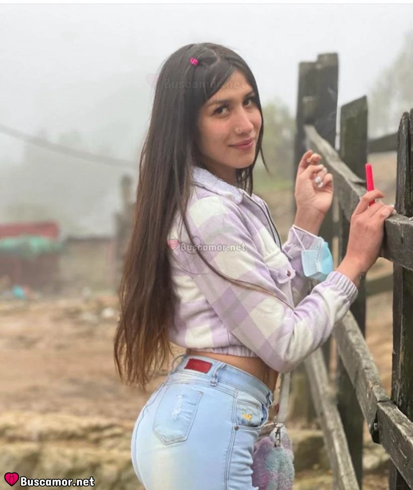 697661081 - Hola, soy Femenina, busco alguien especial para comparti momentos unicos.