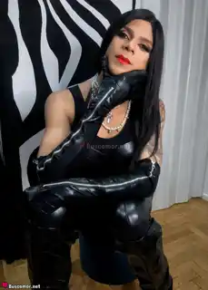 634494714 - Soy Romina de Malasaña, me encantaría hacer amistades para reir y divertirnos siempre juntos.
