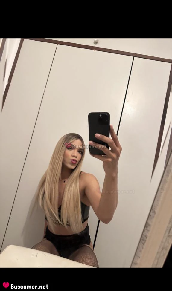 699268090 - Angie me encanta masajear.