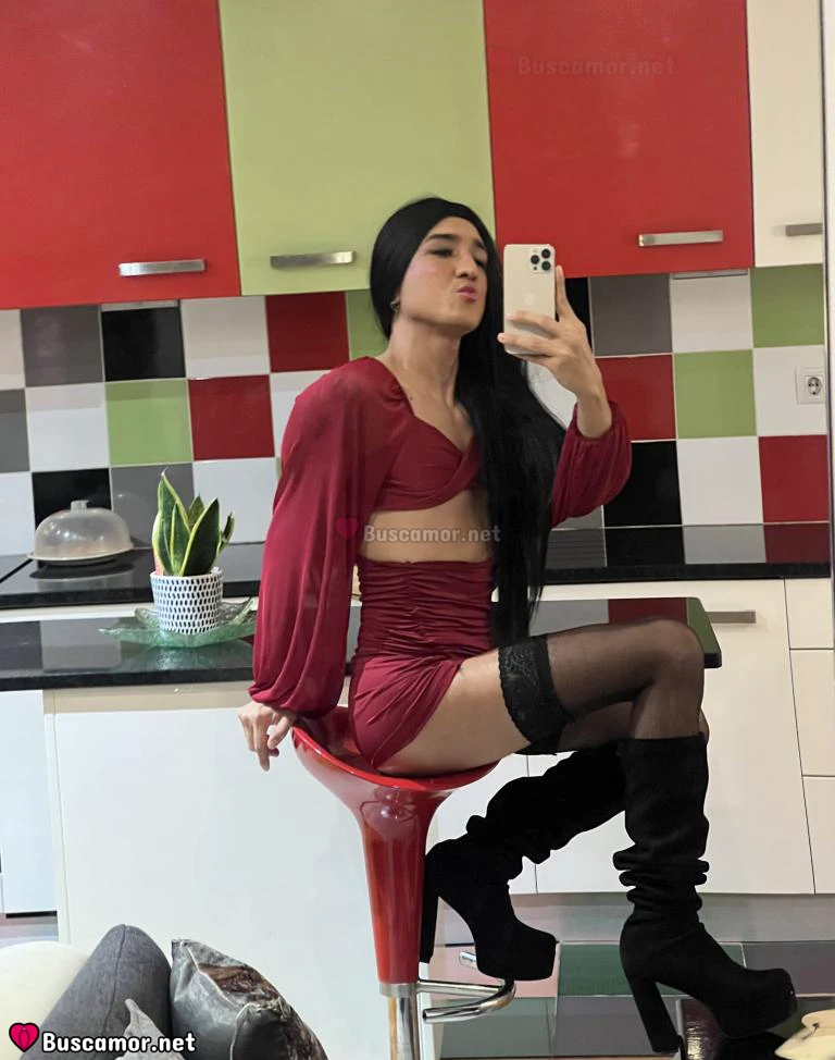 697897854 - SAMANTA MIKAELA DE LA ROCHE