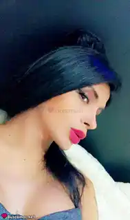 654837018 - Micaela busca amor.