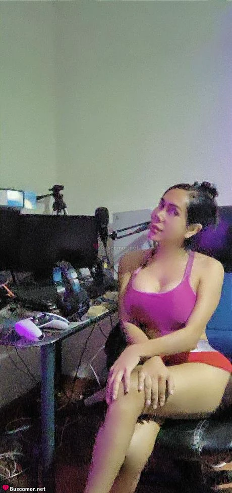 663305787 - Soy Kylie, busco lo mejor y me encanta la diversión.