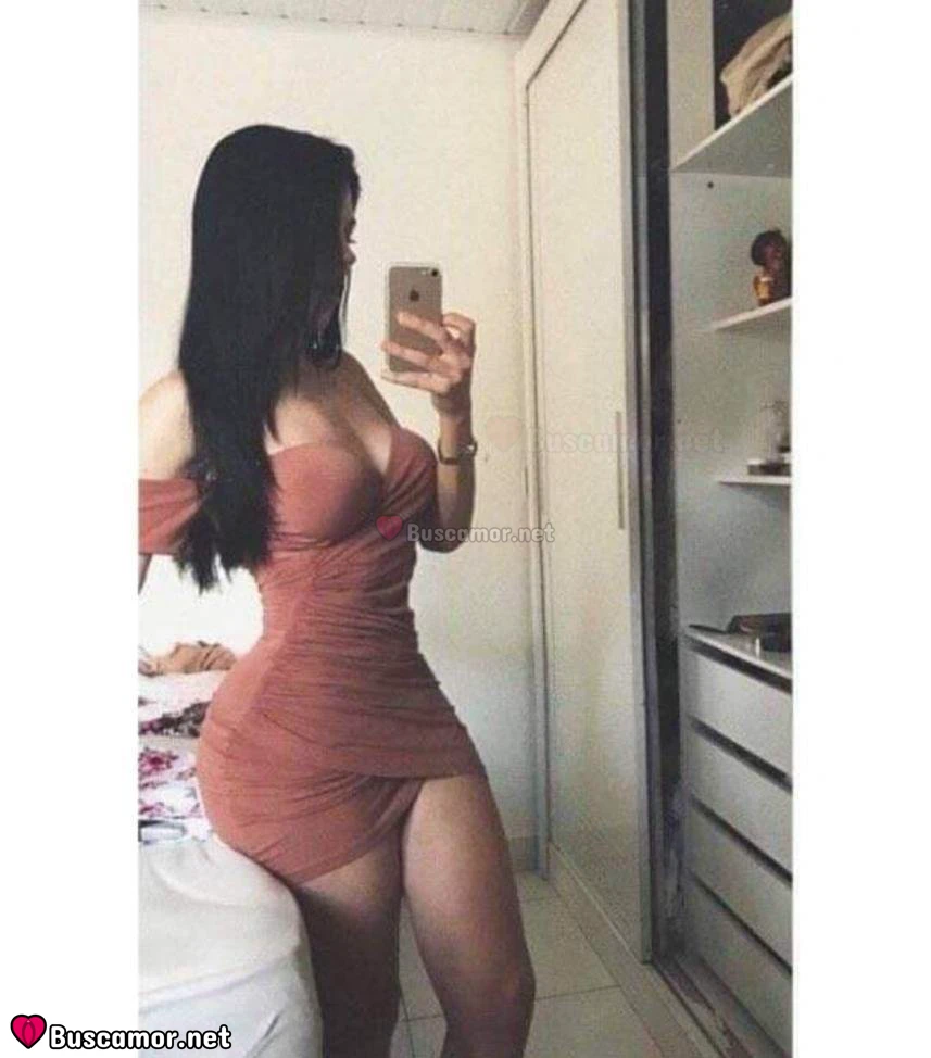 622733969 - Siempre disfruto mis amaneceres en la playa.