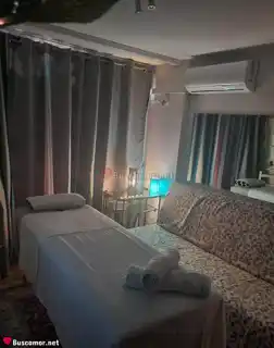 602806960 - Violeta busca buenas vibras.