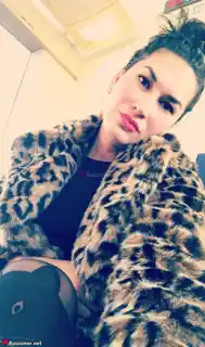 647310847 - la morena es super linda, quiero conocerla ya 