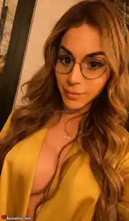 613900174 - me encanta Alexandra, es bella y tiene un cuerpazo