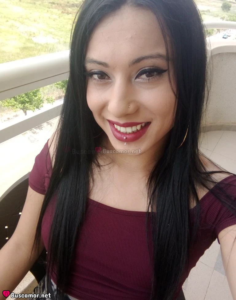 611298169 - Lizeth recién llegada al país