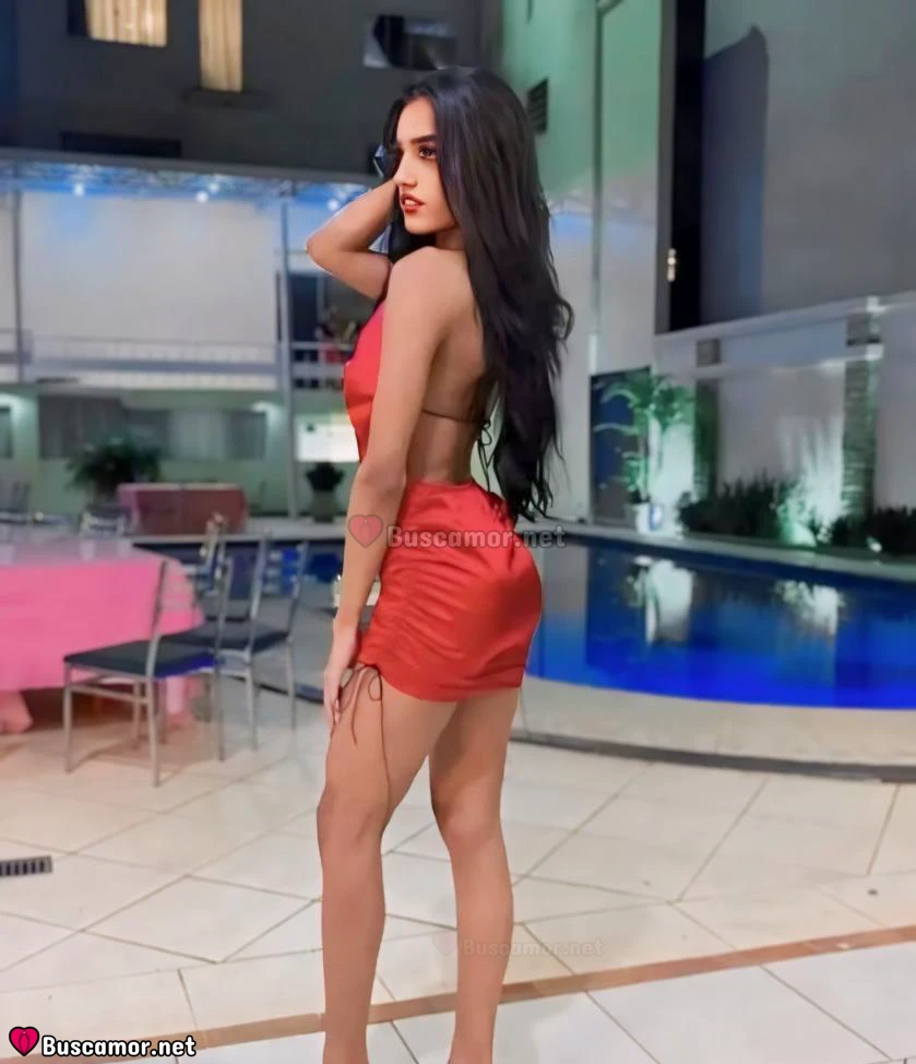 651388747 - Apolonia recién llegada a la isla LOS CRISTIANOS