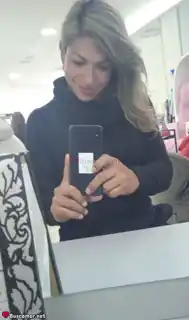 642593315 - Martina busca amor.