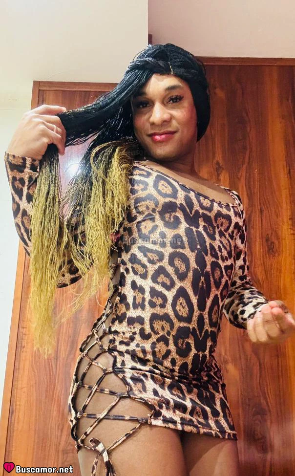 623519805 - Halana busca amor.