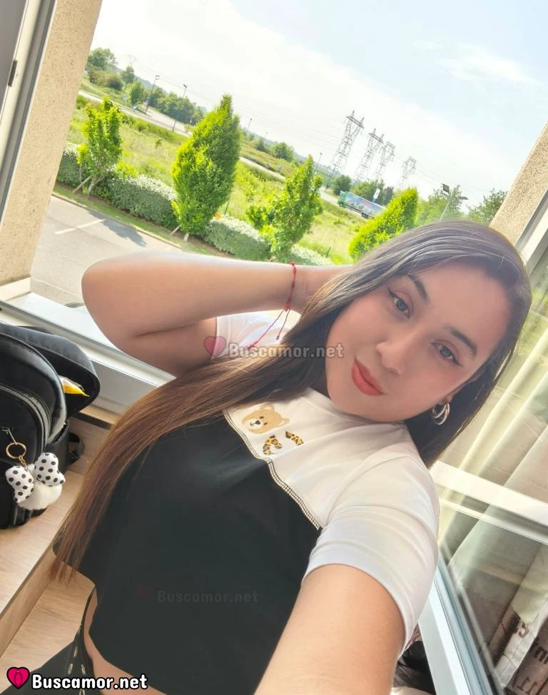631844041 - soy una linda joven colombiana, cariñosa y divertida.
