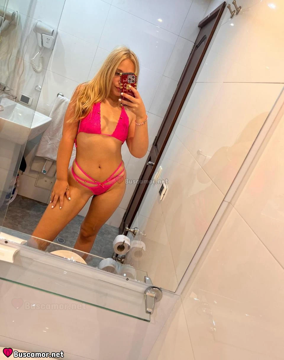 610798472 - Sara busca amor
