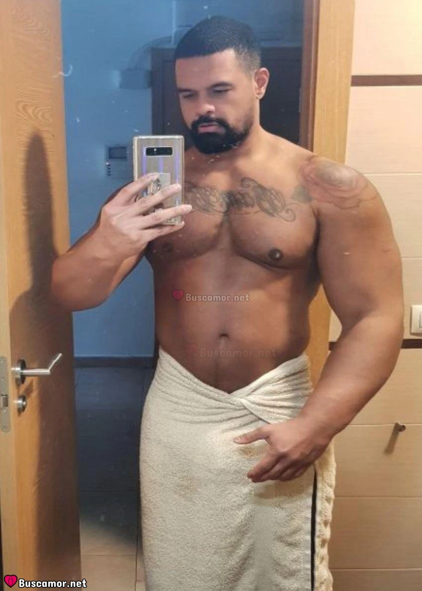 627978652 - Soy un macho grande, latino potente listo pa' disfrutar 😏🔥