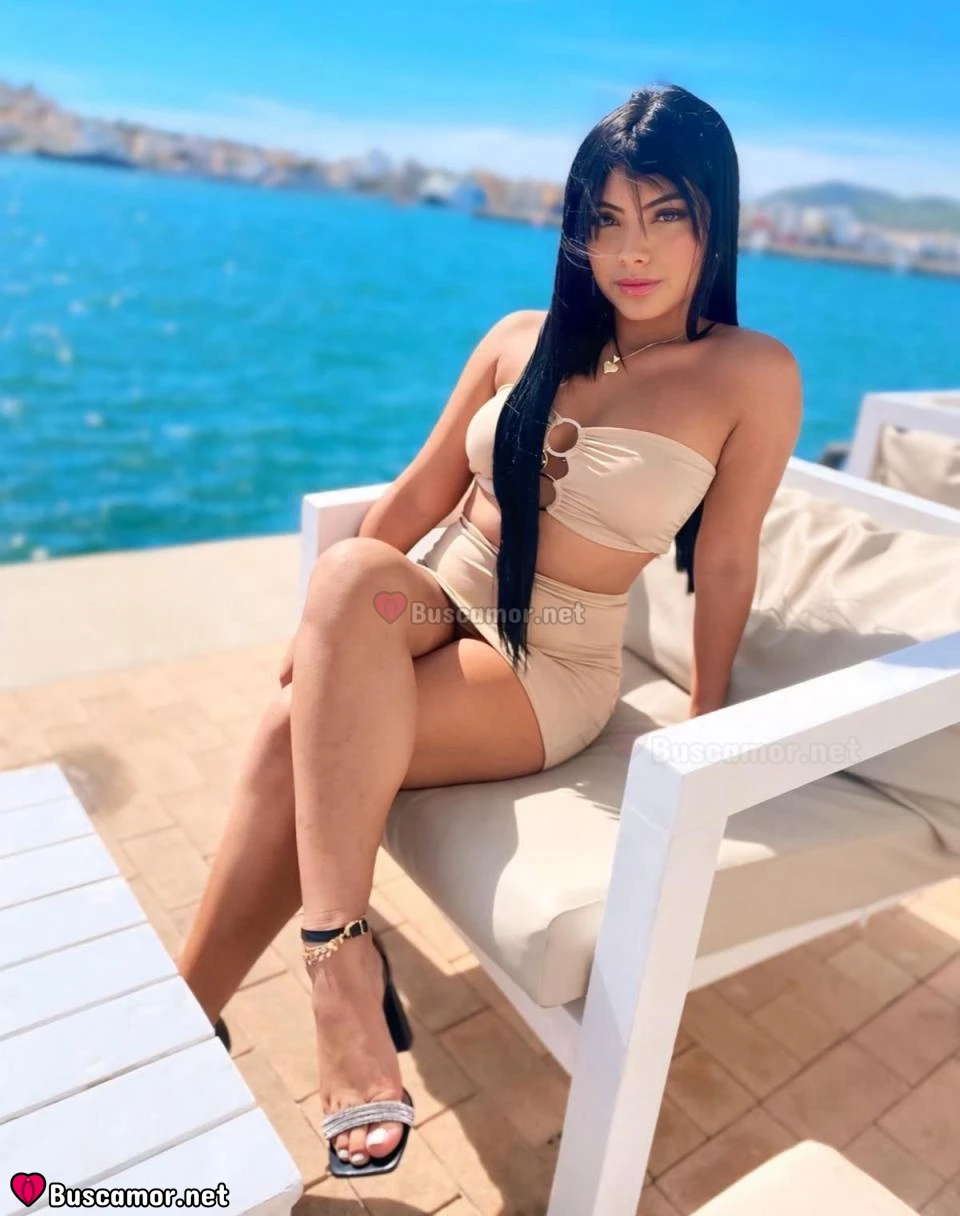 613385808 - Samanta ilumina mis dias con su dulce amor siempre.