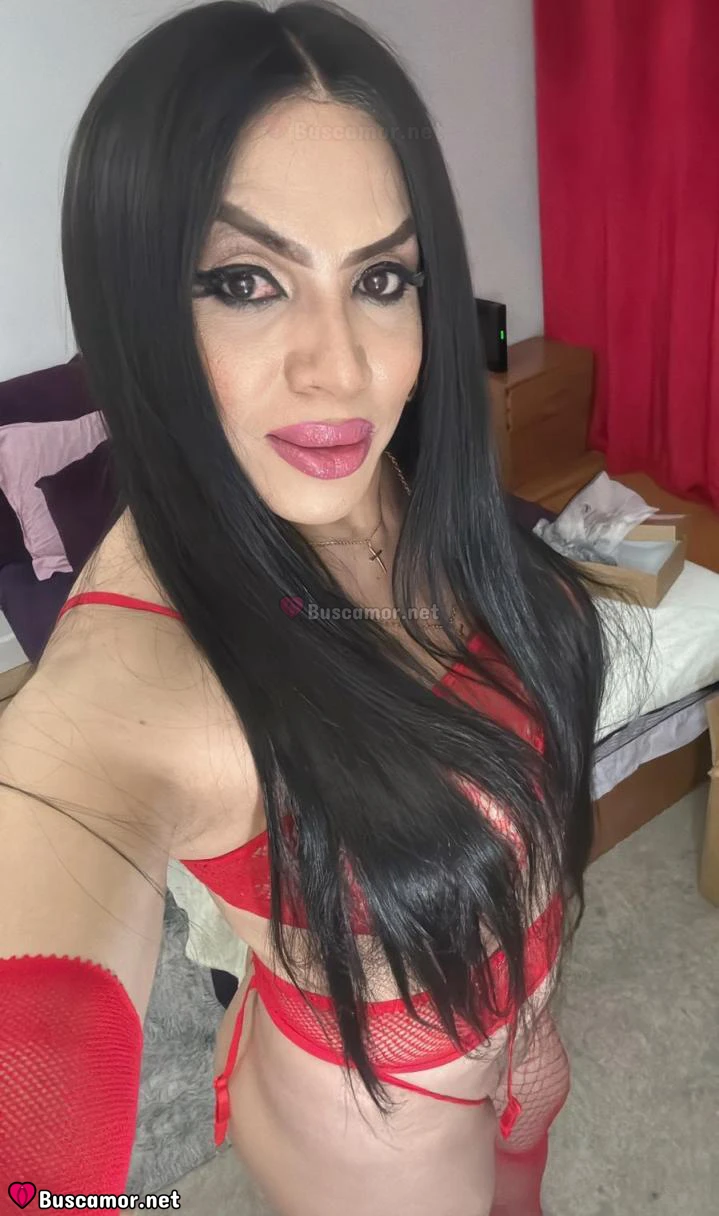 627287538 - Soy una chica ardiente lista para disfrutar contigo hoy.